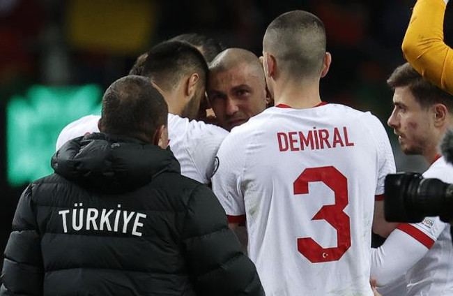 Burak Yılmaz'dan bayrağı devraldı! İşte A Milli Takım'ın yeni kaptanı - Resim : 2
