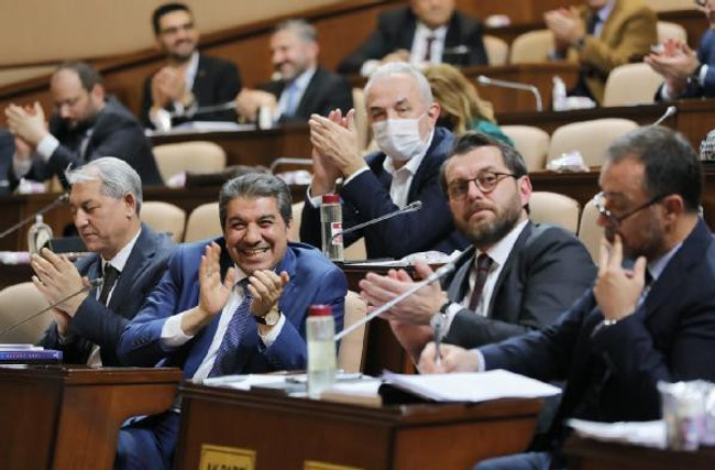 Öğrencilerin merakla beklediği zam muafiyeti, İBB Genel Kurulu'ndan geçti! Son karar İmamoğlu'nda - Resim : 2