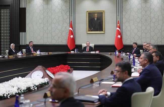 Yeni Cumhurbaşkanlığı Kabinesi ilk kez toplandı - Resim : 2