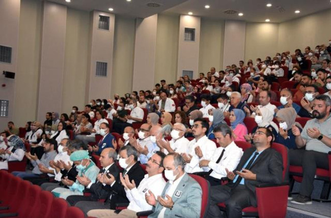 Çalıştığı hastanede öldürülen Dr. Ekrem Karakaya'ya 'şehit' unvanı verildi - Resim : 3