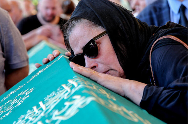 Oyuncu Yalçın Gülhan'a son veda! "Devrik kralım benim, güle güle git" - Resim : 2