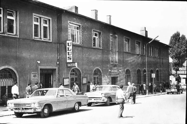 Gazeteciliğin vücut bulduğu Rüzgârlı Sokak belgesel oluyor - Resim : 1