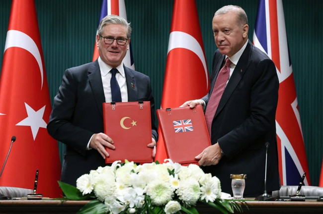 Erdoğan ve Starmer anlaşmayı imzaladı! Bakan Güler toplam 44 Eurofighter alınacağını duyurdu - Resim : 1