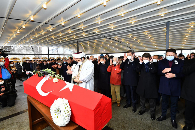 Doğan Cüceloğlu son yolculuğuna uğurlandı - Resim : 3