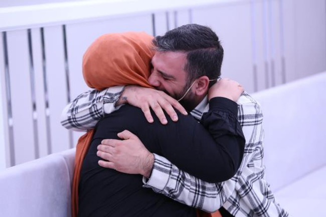 Esra Erol'da programında duygusal anlar! Bebek sahibi olacağını öğrenen çift, gözyaşlarına boğuldu - Resim : 2