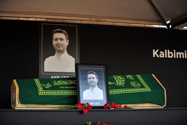 İtalya'da helikopter kazası! Eczacıbaşı çalışanları için Yalova'da tören... Gözyaşları sel oldu - Resim : 12