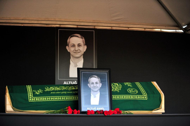 İtalya'da helikopter kazası! Eczacıbaşı çalışanları için Yalova'da tören... Gözyaşları sel oldu - Resim : 13