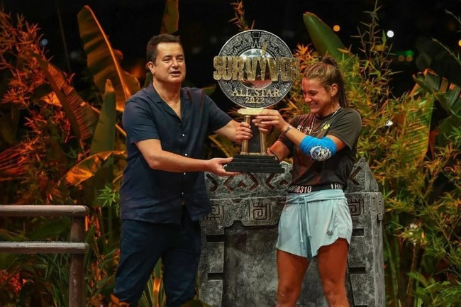 Demet Akalın'dan Acun Ilıcalı'ya Survivor çıkışı: Adam kafaya koymuş, kılıfı uydurmuş! - Resim : 1