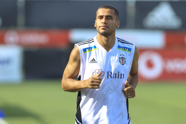 Süper Lig devlerinden birer birer futbolcu alıyorlar - Resim : 2