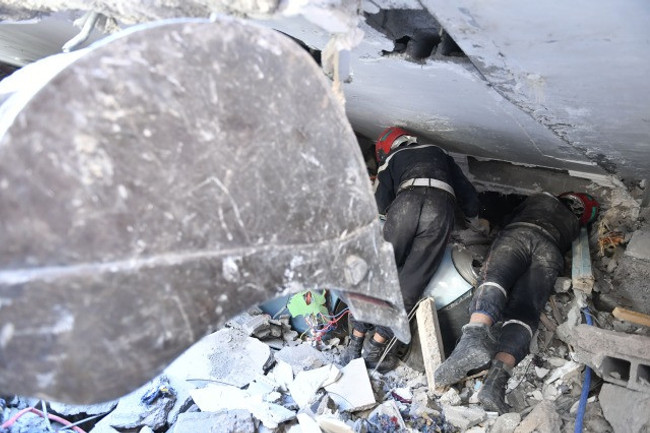 Fas’taki depremde hayatını kaybedenlerin sayısı 2 bini aştı! 3 günlük yas ilan edildi… - Resim : 4