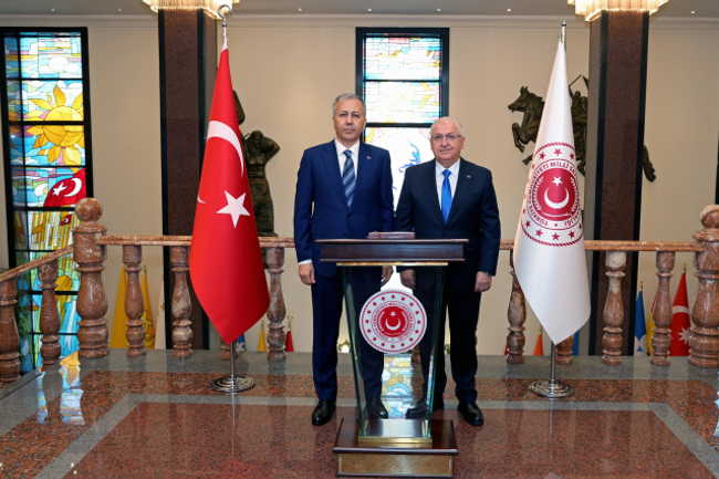 Hakan Fidan'ın resti sonrası kritik 5'li zirve! Üst düzey isimler toplandı - Resim : 2