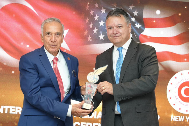 New York’ta anlamlı buluşma! Türk ve Amerikalı gazeteciler dostluk gecesinde bir araya geldi! - Resim : 5