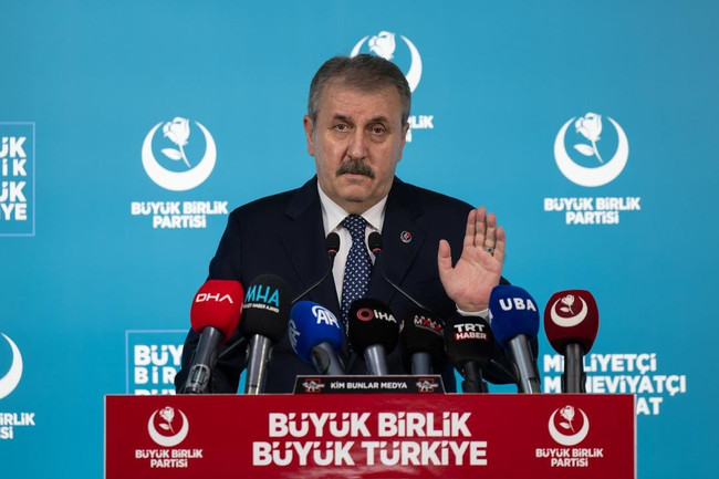 Destici'den Mabel Matiz'e zehir zemberek sözler! "Bu soytarılar tutuklanmalı" - Resim : 1