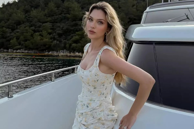Ameliyat olan Yasemin Şefkatli'den hastane odasında ilk paylaşım - Resim : 1