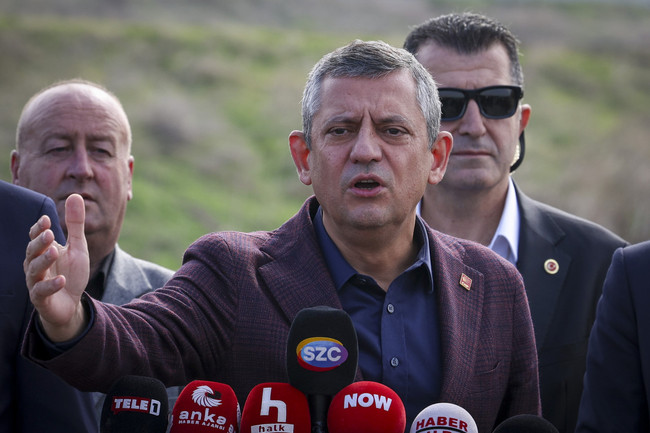 Özgür Özel’den Lütfü Savaş’a zehir zemberek sözler! ‘Mikrop’ diyerek sert çıktı… - Resim : 2