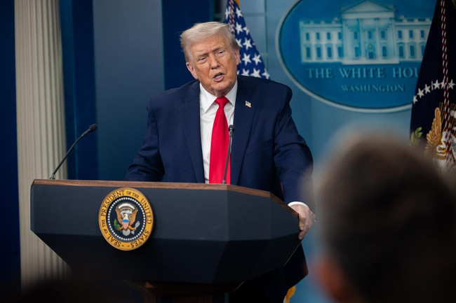 Trump bir ülkeyi daha tehdit etti: Yeryüzünden silinecekler, tüm ülke havaya uçacak! - Resim : 1