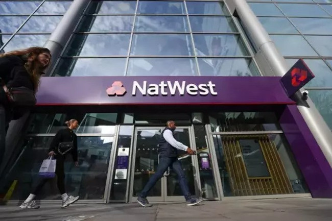 Dev banka kepenkleri kapatıyor! Onlarca şubenin fişi &ccedil;ekildi - Resim : 2