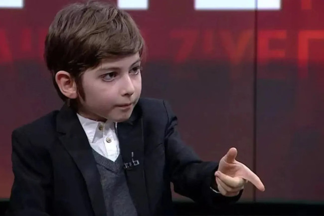 "Filozof Atakan" yeni imajıyla görüntülendi: Değişimi anlatmak mümkün değil - Resim : 1