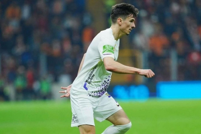 Romanyalı yıldızdan tehlikeli sözler: "Aramızda bir savaş çıkacak!" - Resim : 1