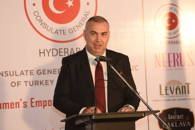 Kumar kaçamağı Türk konsolosun başını yaktı! Merkeze çekildi… - Resim : 1