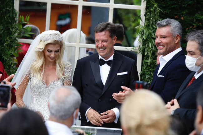 80 basın emekçisini mağdur etmişti! Can Tanrıyar evlendi mi? - Resim : 2