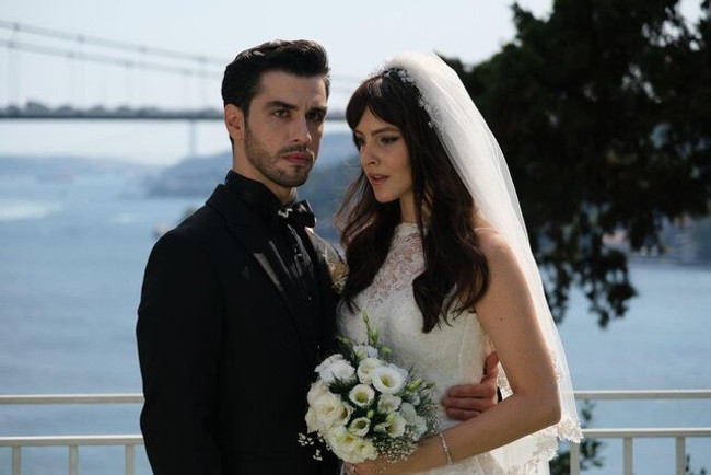 ATV'nin iddialı dizisi reytinglere yenik düştü! Final yapıyor! - Resim : 2