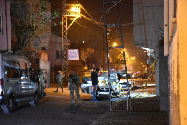 Batman'da acı olay! Hırsızlık şüphelilerini yakalamak isteyen ekibe ateş açıldı: 1 şehit - Resim : 2