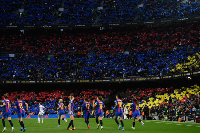 Kadınlar futbolda tarihi maç - Resim : 1