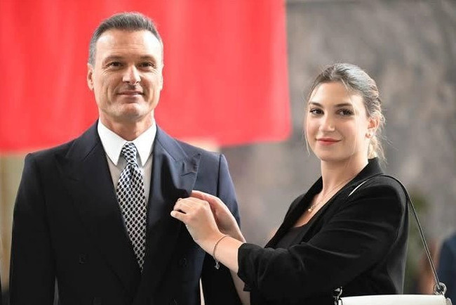 Kaçak Ferrari ve Mercedeslere satış yasağı geldi: Listede kimler var? - Resim : 1