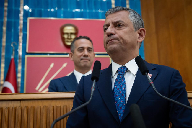 MYK toplantısında büyük değişiklik iddiası! Özgür Özel’den imza hamlesi - Resim : 3