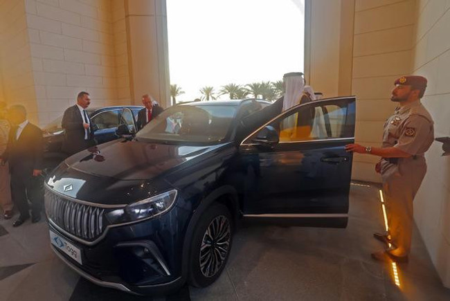 Erdoğan, Katar Emiri Sani'ye Togg hediye etti! Messi detayı dikkat çekti - Resim : 1