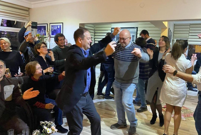 PM muhabirleri 2022’ye böyle veda etti! Cezmi Abi de oradaydı... - Resim : 5