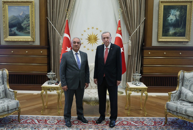 Cumhurbaşkanlığı Külliyesi'nde yoğun trafik! Erdoğan ittifak liderleriyle tek tek görüştü - Resim : 1