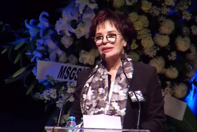 Hülya Koçyiğit’ten Fatma Girik’in cenaze töreninde çok konuşulacak Atatürk sözleri - Resim : 1