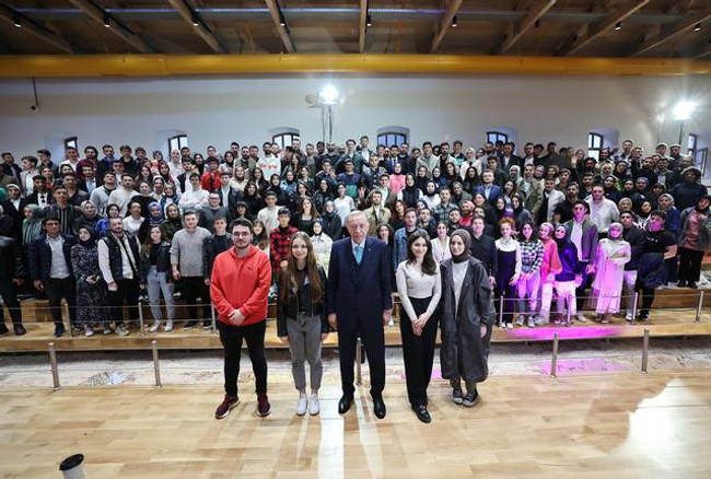 "Dedem CHP'li' diyen gençle diyaloğu gündem oldu! - Resim : 1