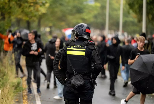 Hollanda karıştı! Göçmenlik karşıtı protestolar şiddete dönüştü - Resim : 2