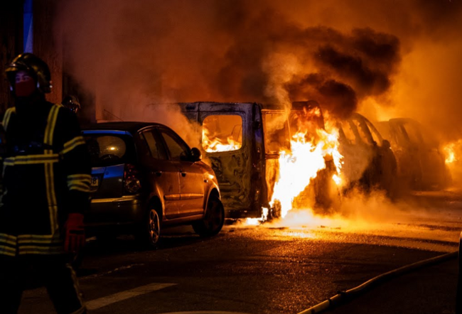 Fransa'da polise verilen yeni yetki sokakları daha da karıştıracak - Resim : 3