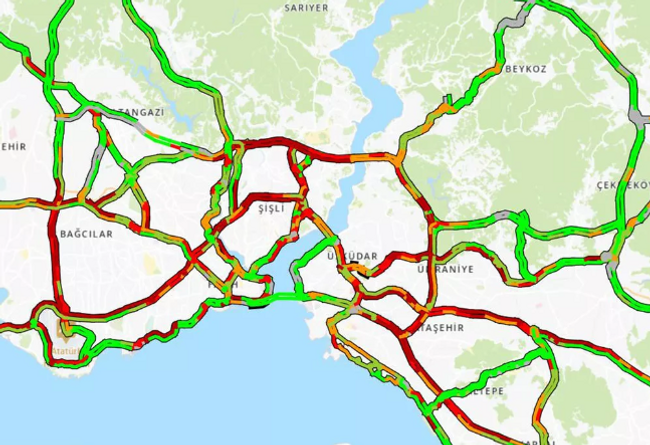 İstanbul'da mesai çıkışı çilesi! Trafik yoğunluğu yüzde 90'ı buldu - Resim : 1
