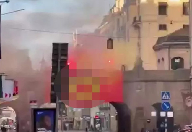 İsveç’ten skandal görüntüler geldi! Terör örgütü PKK gösteri yaptı herkes izledi… - Resim : 1