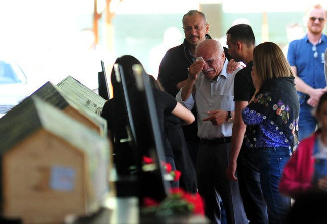 İtalya'da helikopter kazası! Eczacıbaşı çalışanları için Yalova'da tören... Gözyaşları sel oldu - Resim : 5