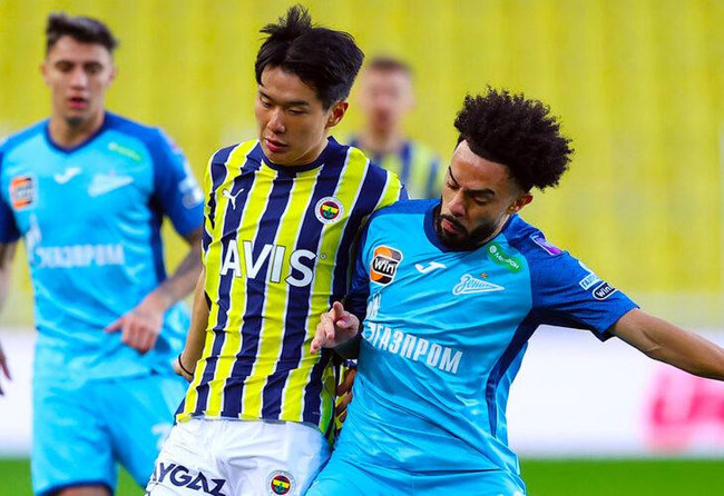 Depremzedeler için oynanan maçta kazanan yok! Fenerbahçe Zenit ile 2-2 berabere kaldı - Resim : 1