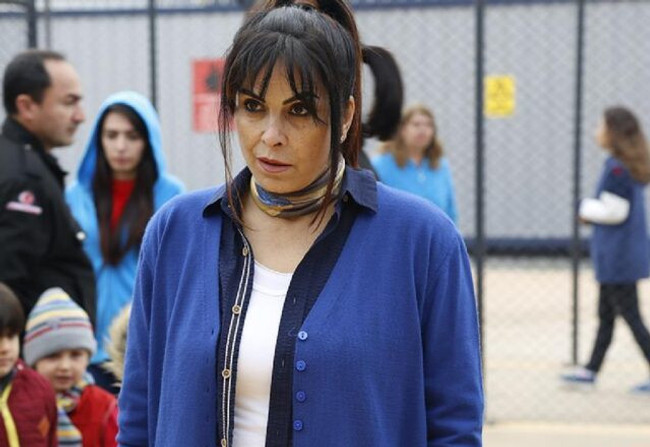 Nursel Köse’nin Bülent Ersoy taklidi kırdı geçirdi! Onbinlerce beğeni aldı... - Resim : 1