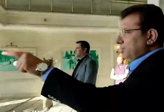 İmamoğlu'nun 15 Temmuz'da 'Saraçhane Parkı' tepkisi dikkat çekti! İBB binasından bakınca... - Resim : 1