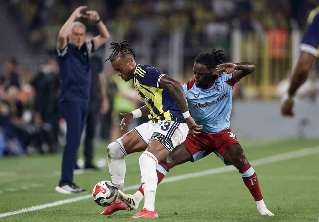 Fenerbahçe rakibini bozguna uğrattı! Kadıköy'de tarihi fark! - Resim : 1