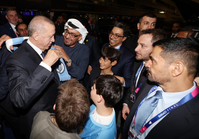 Erdoğan'a FIFA'dan özel forma - Resim : 1