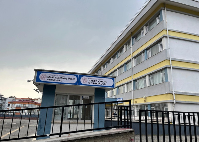 Katliamın yaşandığı ortaokul için karar! Tabela değişti - Resim : 2