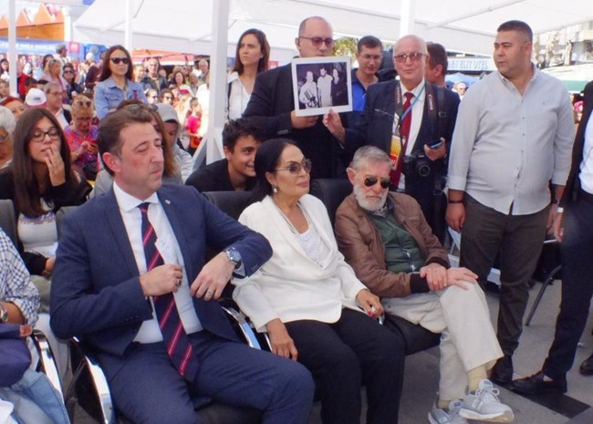 Selvi Boylum Al Yazmalım'ın Asya ve Cemşit'i Türkan Şoray ile Ahmet Mekin yıllar sonra buluştu! - Resim : 1