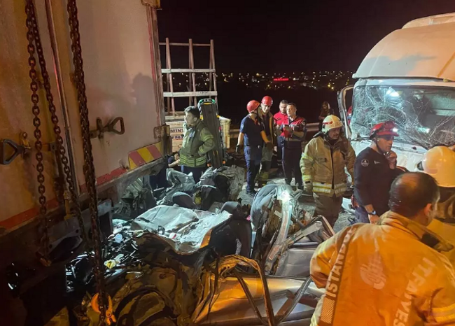 TEM Otoyolu'nda zincirleme kaza: Ölü ve yaralılar var - Resim : 2