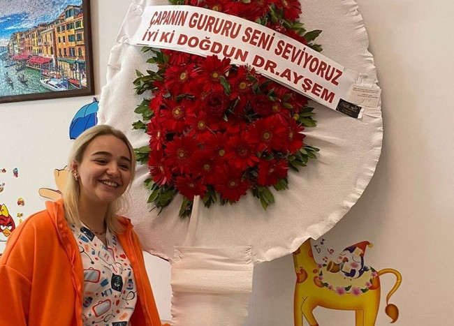 Sahte doktorun foyası böyle ortaya çıkmış! Aldatılan sevgili her şeyi tek tek anlatmış - Resim : 1