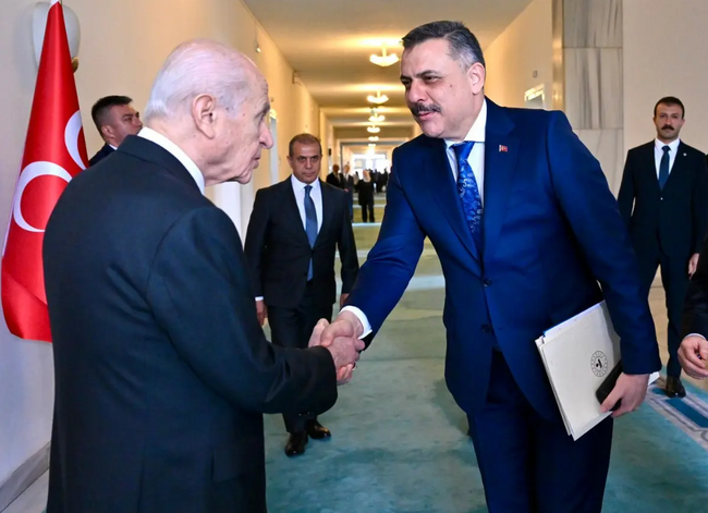 Bakanlar Çiftçi ve Gürlek'ten MHP lideri Bahçeli'ye ziyaret - Resim : 1